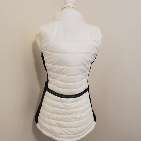 NWT Raison D'etre White & Black Vest w/ Hood - Picture 3 of 7